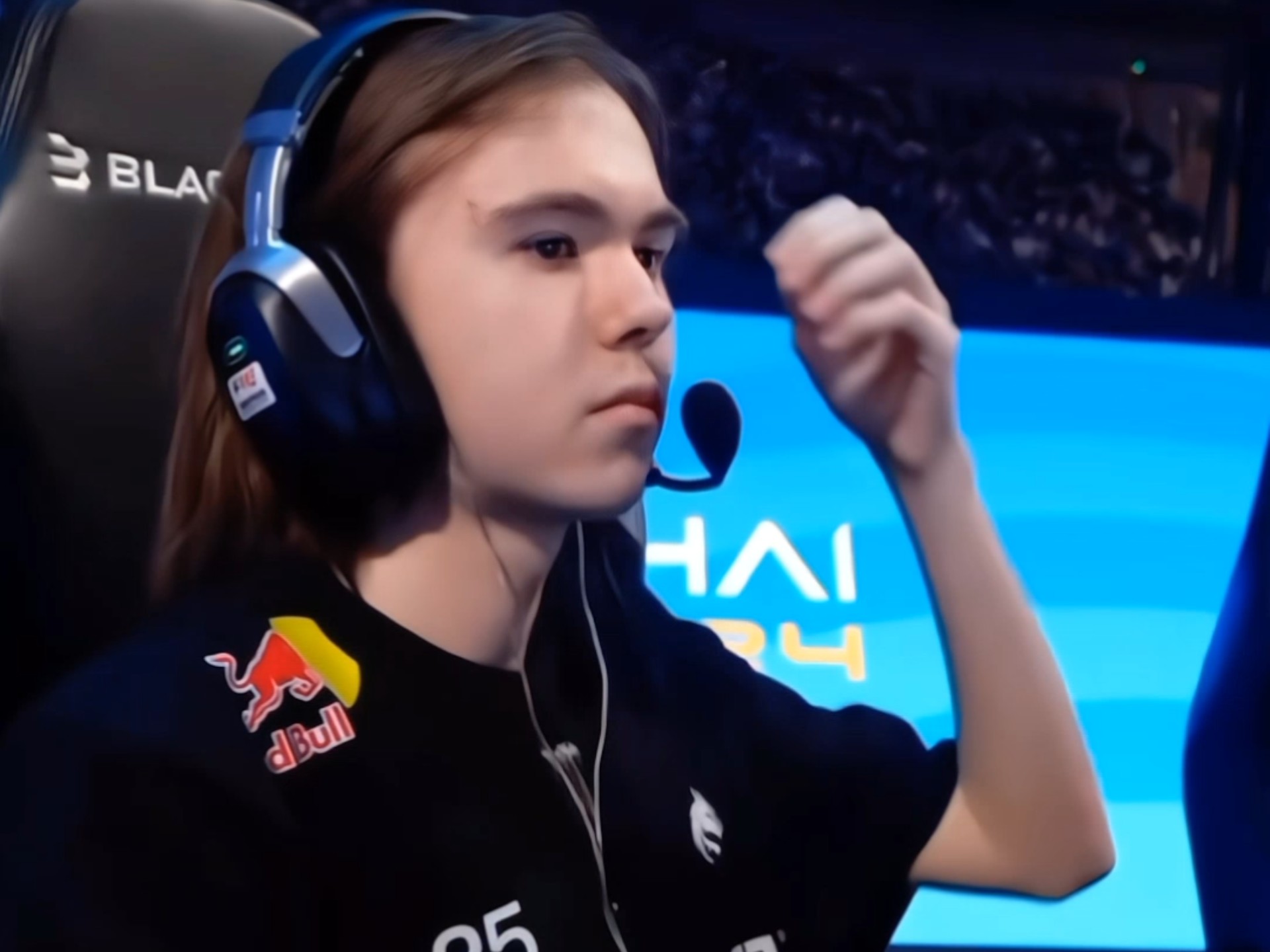 里的接球距 里的接球距