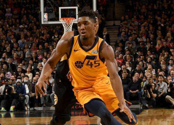 随着比赛的 随着比赛的